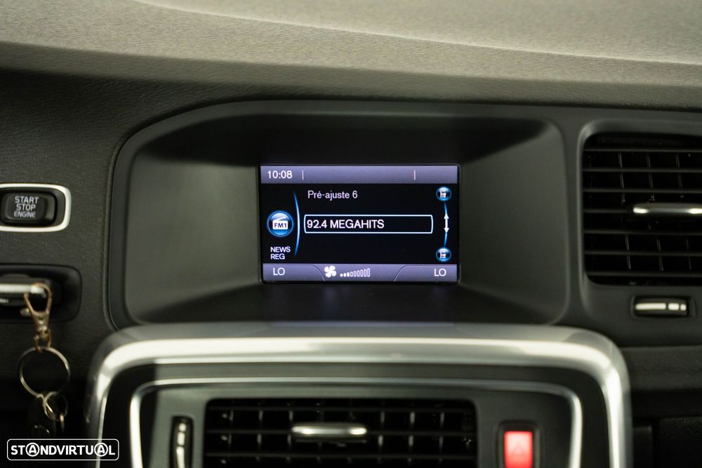 Volvo V60 2.0 D4 Kinetic - 21