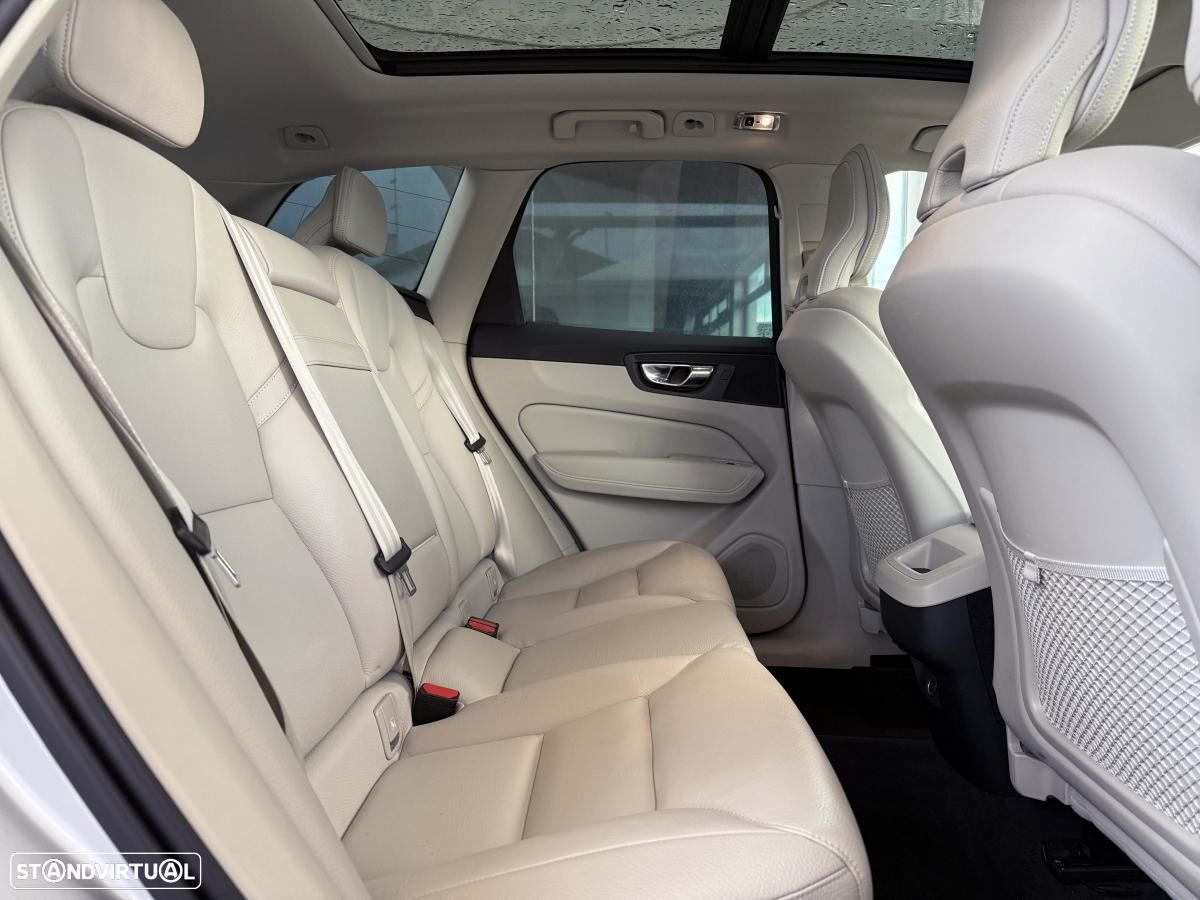 Volvo XC 60 2.0 D4 Momentum Plus Geartronic - 27