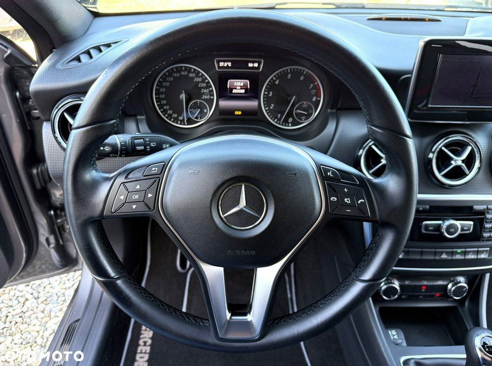 Mercedes-Benz Klasa A 180 BlueEfficiency Edition Style - 25