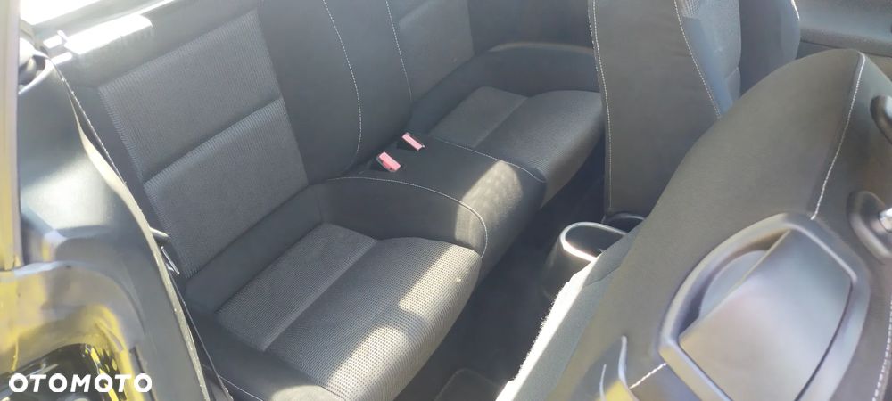 Peugeot 207 CC - 2