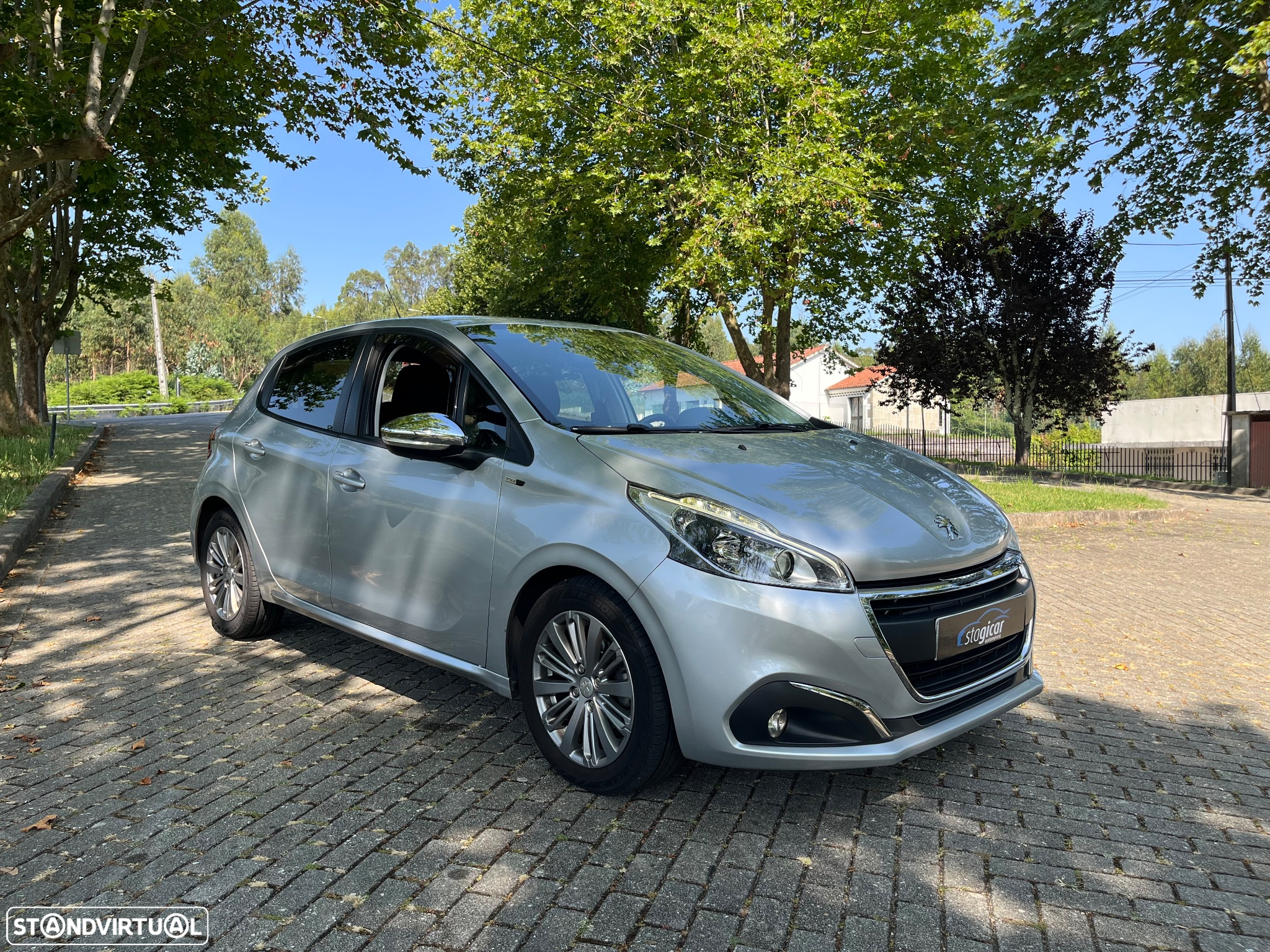 Peugeot 208 1.6 BlueHDi Style - 3