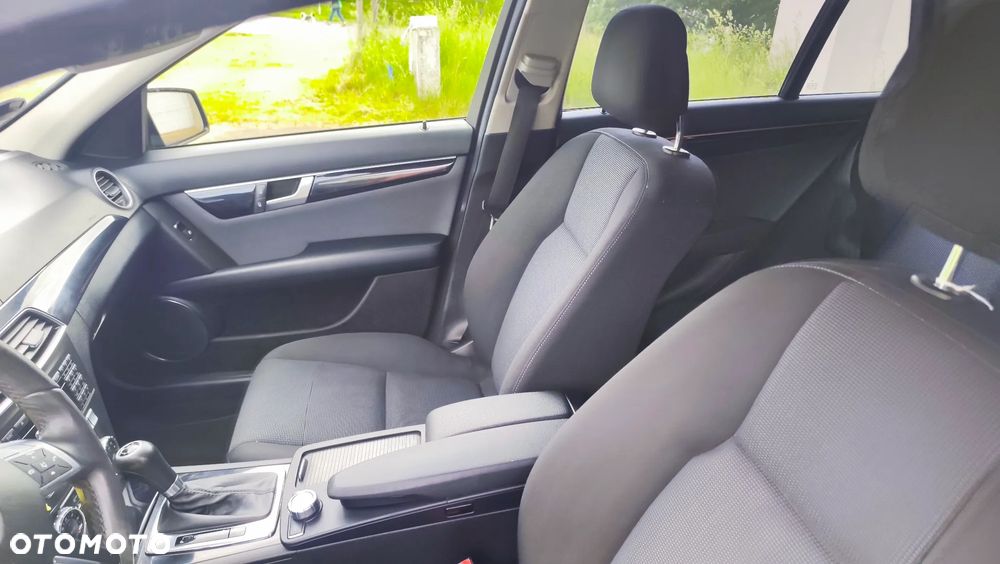 Mercedes-Benz Klasa C 220 CDI DPF Automatik Avantgarde - 14