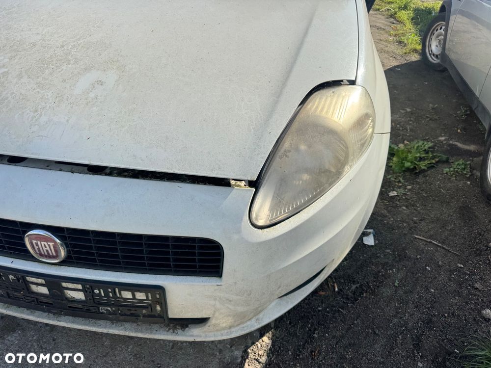 Fiat grande punto  249 biały białe drzwi prawe lewe maska pas przedni lampa lampy przednie tylnie prawa lewa zderzak przód przedni sanki kołyska zderzak tył tylni  pas przedni z chłodnicami - 4