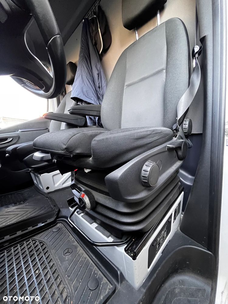 Mercedes-Benz Sprinter - 8