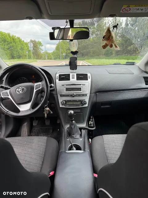 Toyota Avensis 1.6 Active - 6