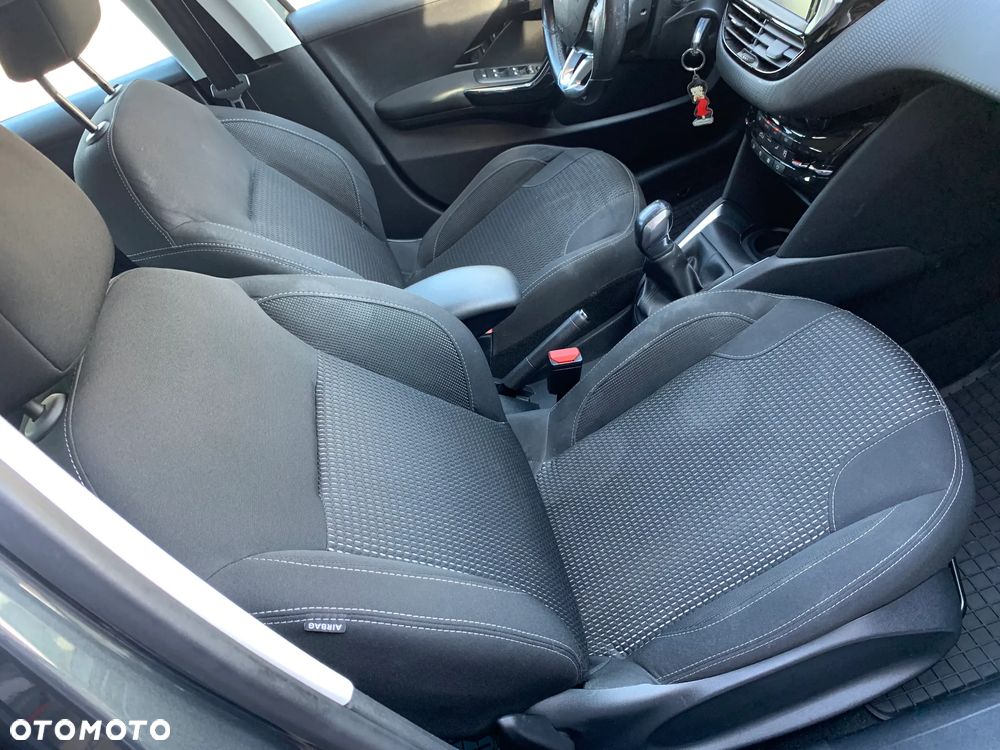 Peugeot 208 PureTech 110 Stop & Start Allure - 31