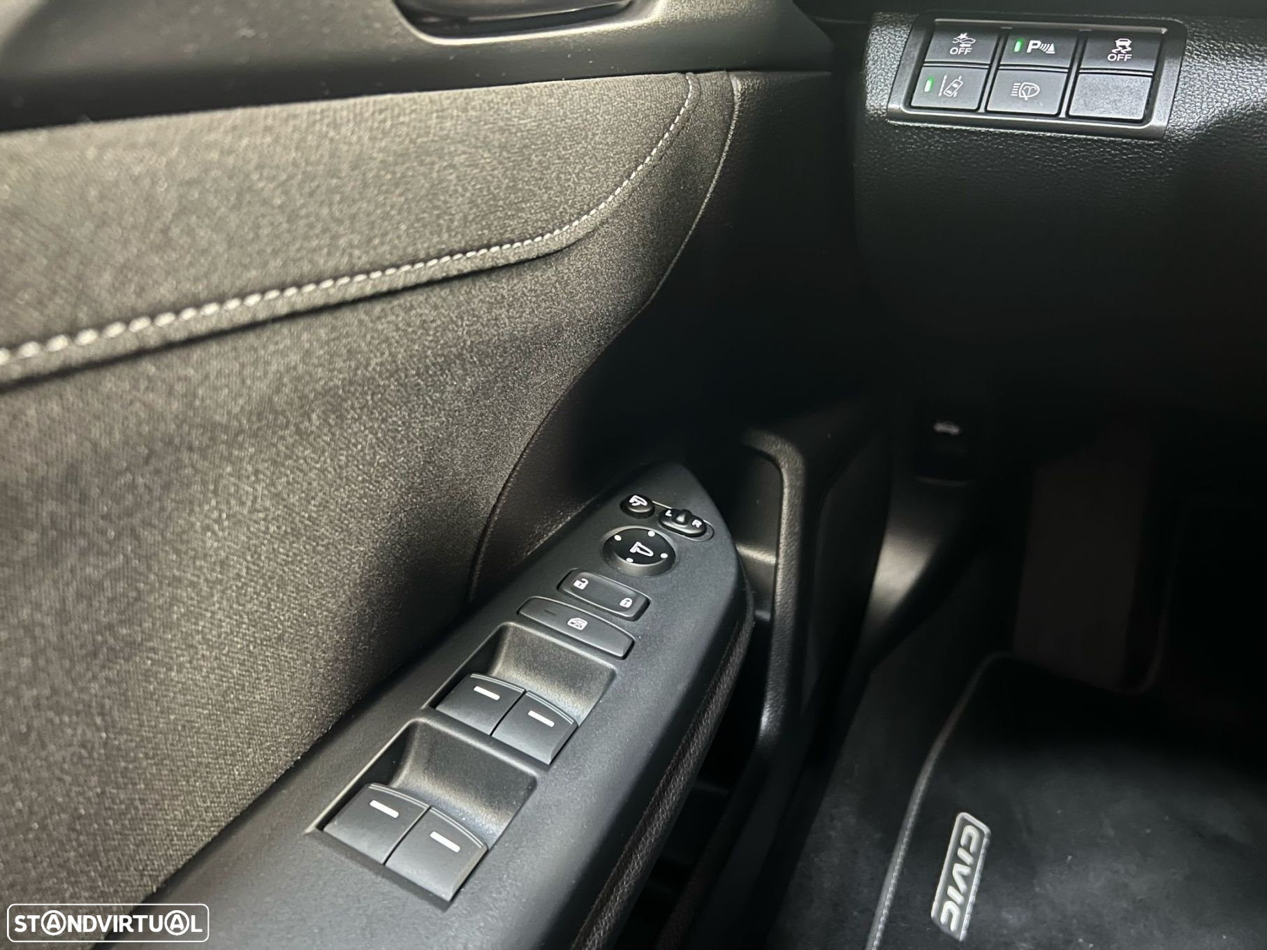 Honda Civic 1.0 i-VTEC Executive - 16