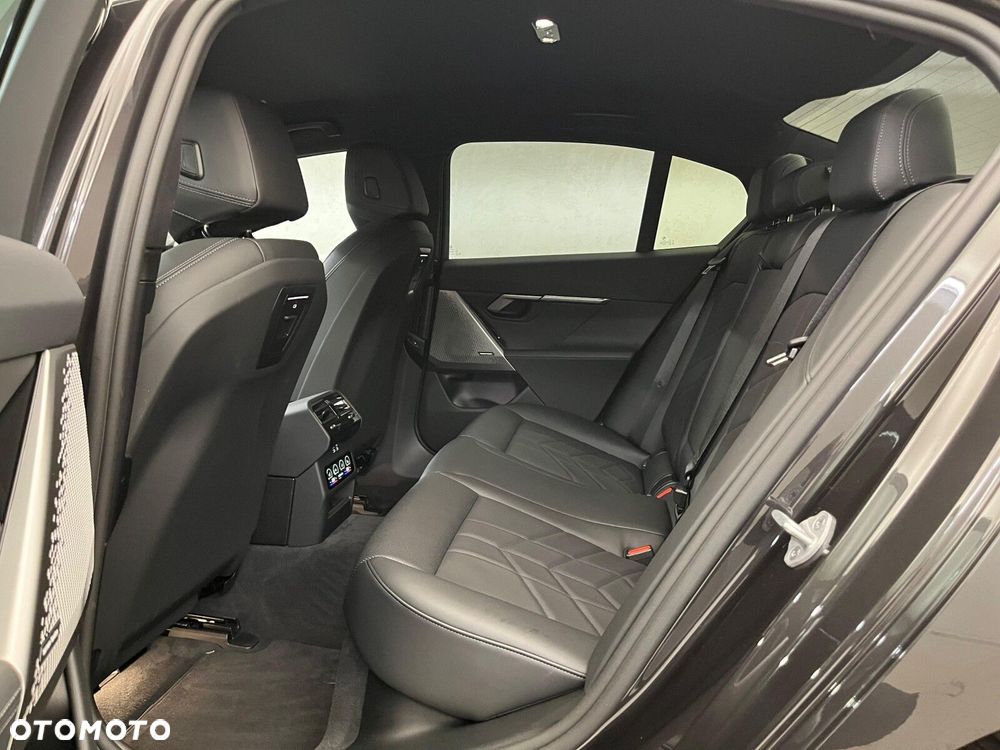 BMW Seria 5 520d xDrive mHEV M Sport - 33