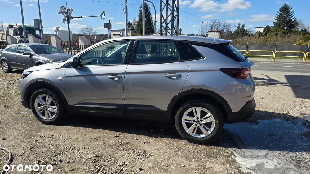 Opel Grandland X 1.2 T Enjoy S&S - 15