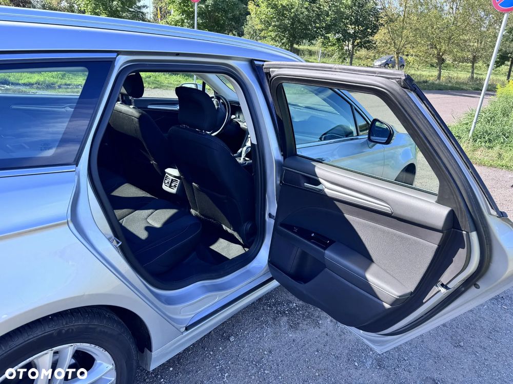 Ford Mondeo 2.0 TDCi Titanium PowerShift - 8