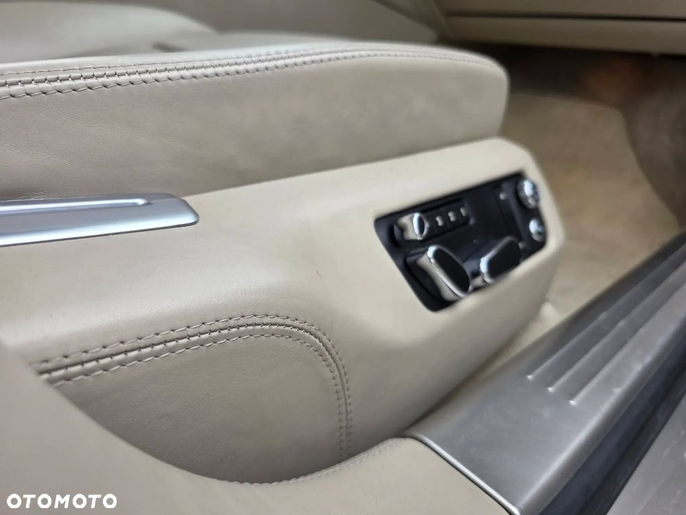 Bentley Flying Spur - 20