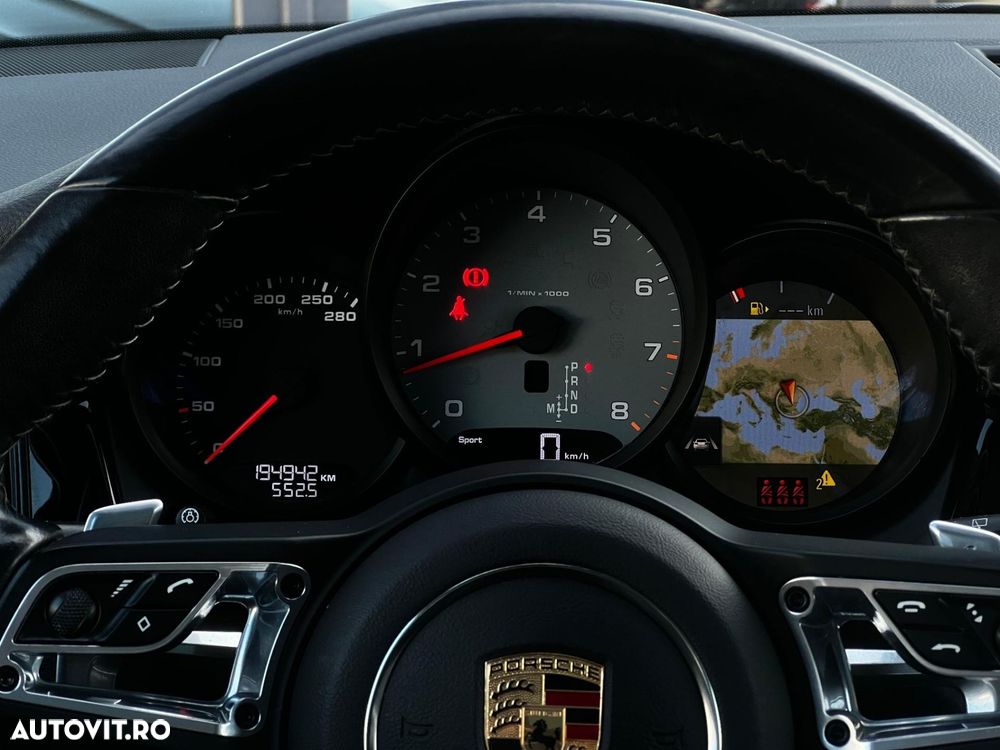 Porsche Macan - 18