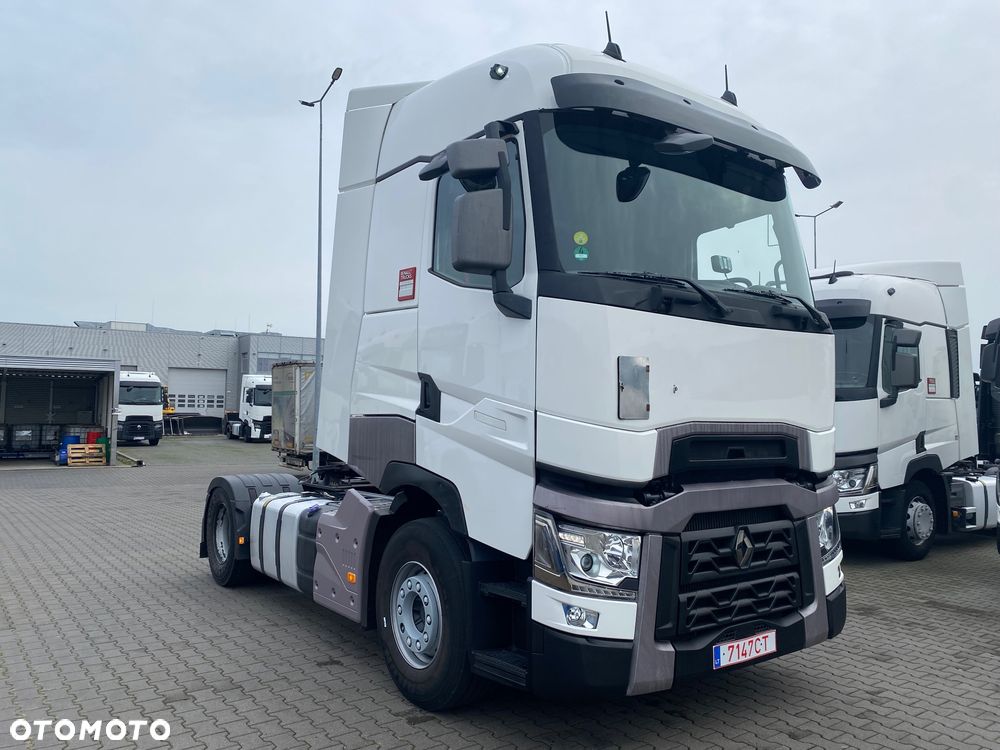 Renault T480 High Sleeper Cab - 2