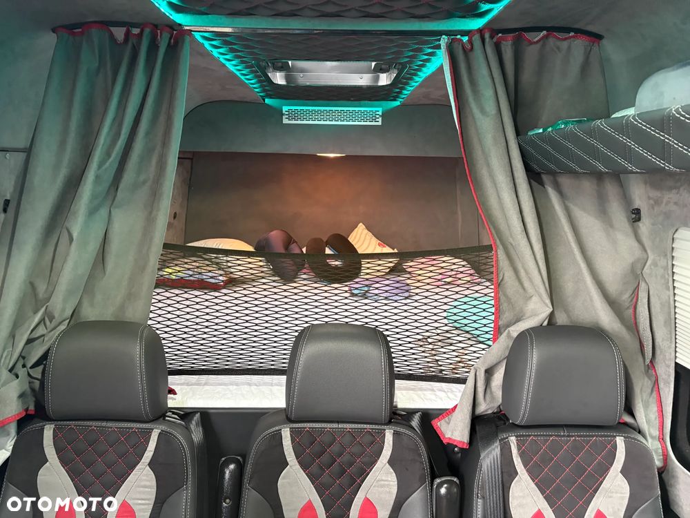 Mercedes-Benz Sprinter 907.255 - 32