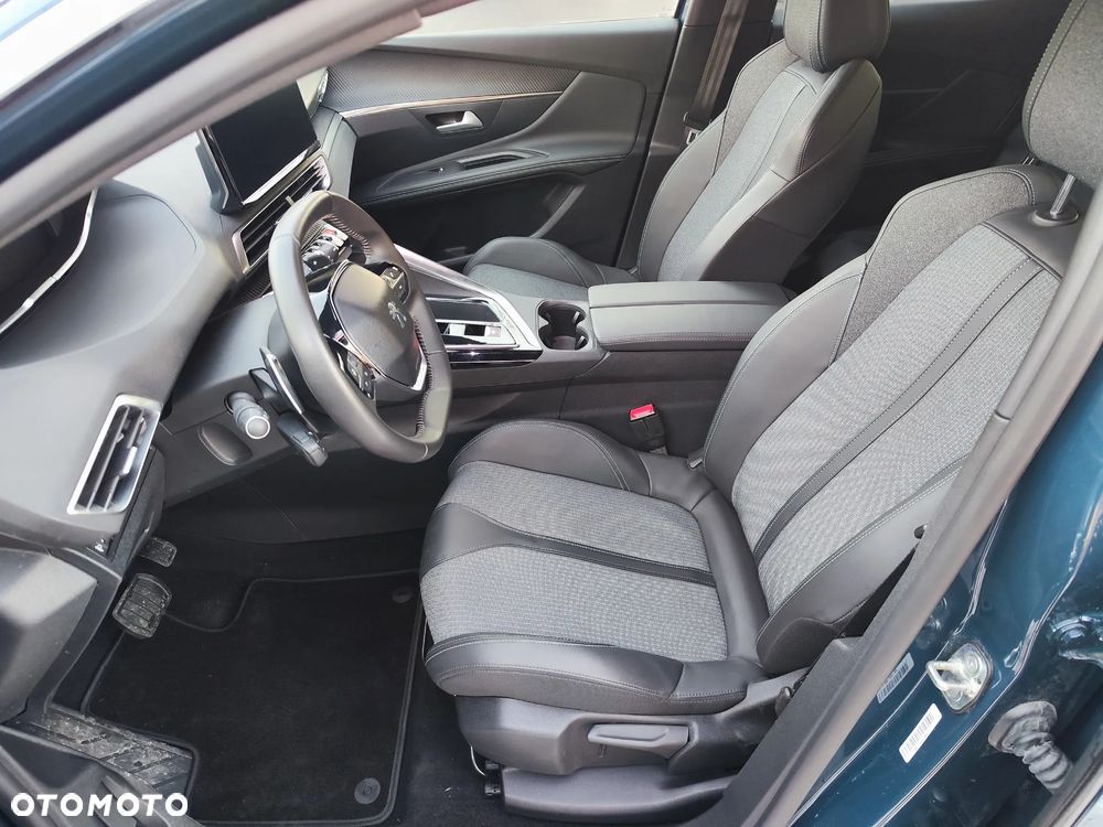 Peugeot 3008 1.6 PureTech HYbrid Allure S&S EAT8 - 5