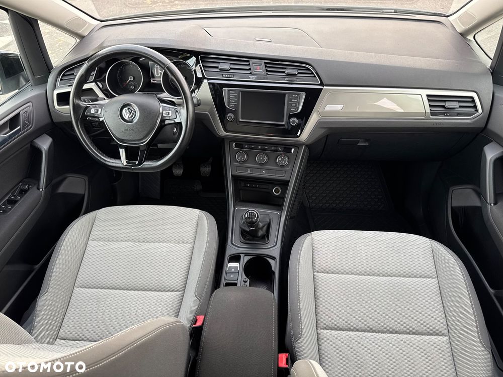 Volkswagen Touran 1.6 TDI BMT SCR Comfortline - 23