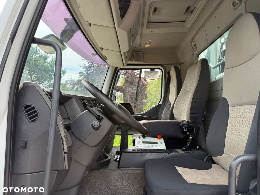 Renault Premium - 8