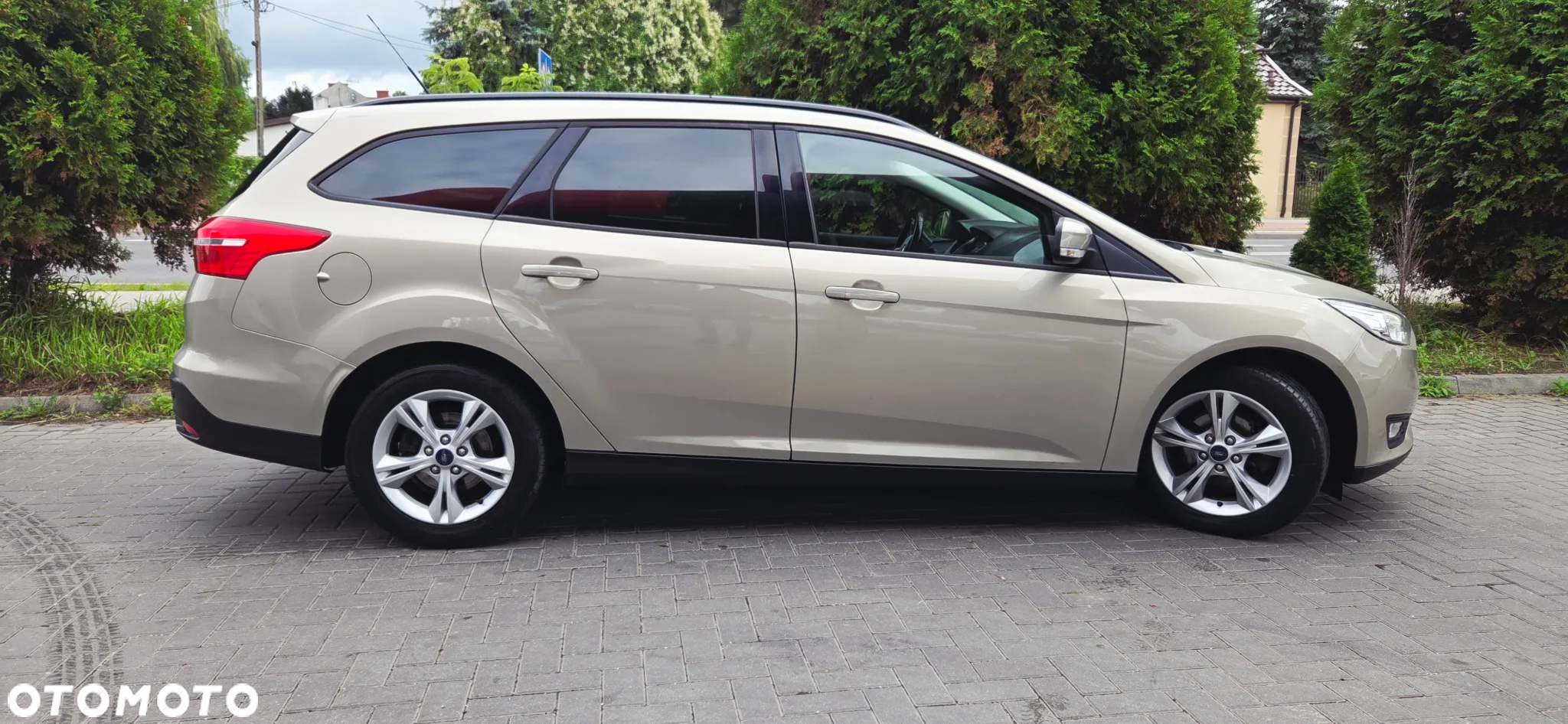 Ford Focus 1.5 EcoBlue Start-Stopp-System TITANIUM DESIGN - 17