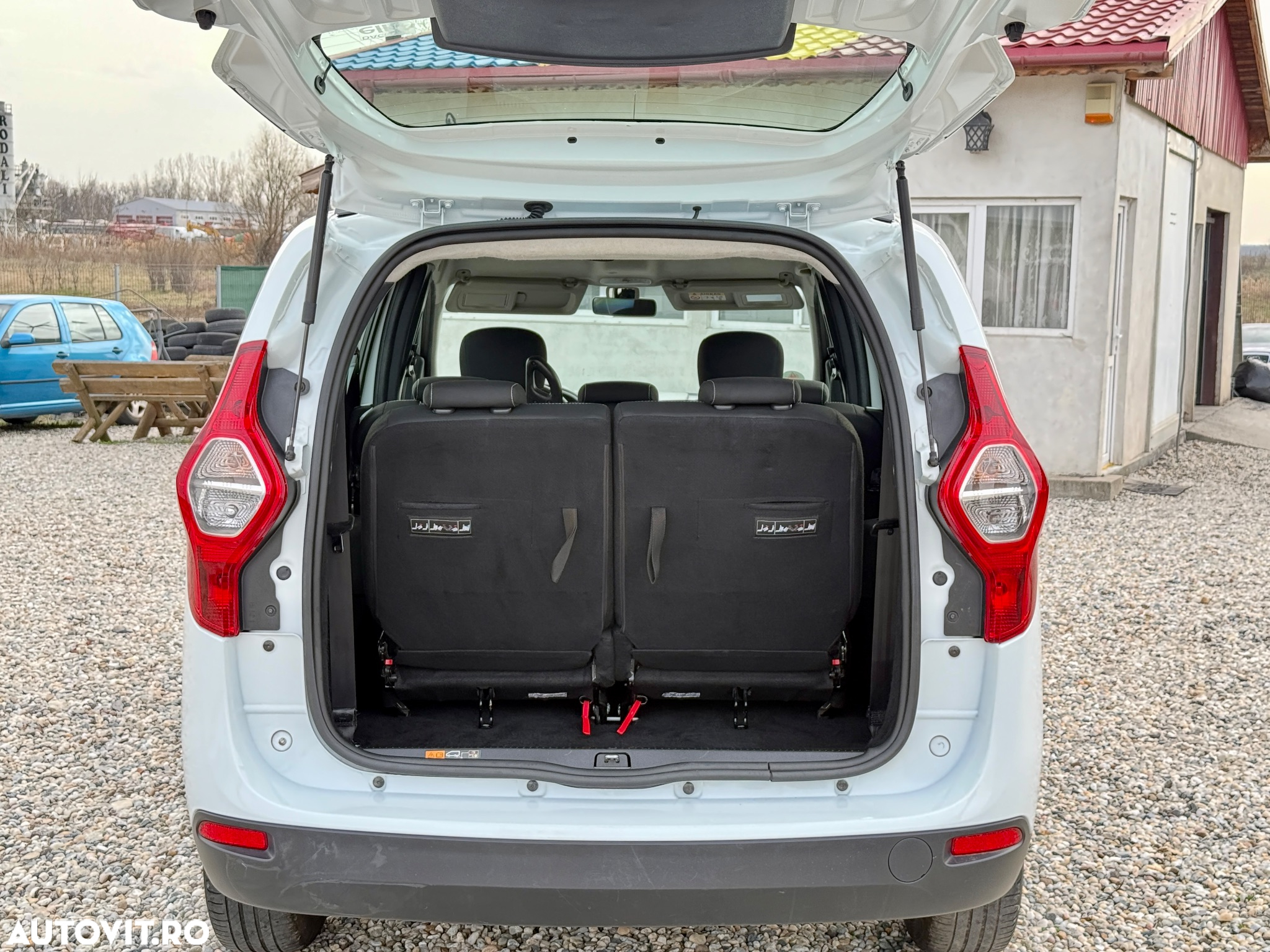 Dacia Lodgy 1.5 Blue dCi Laureate - 15