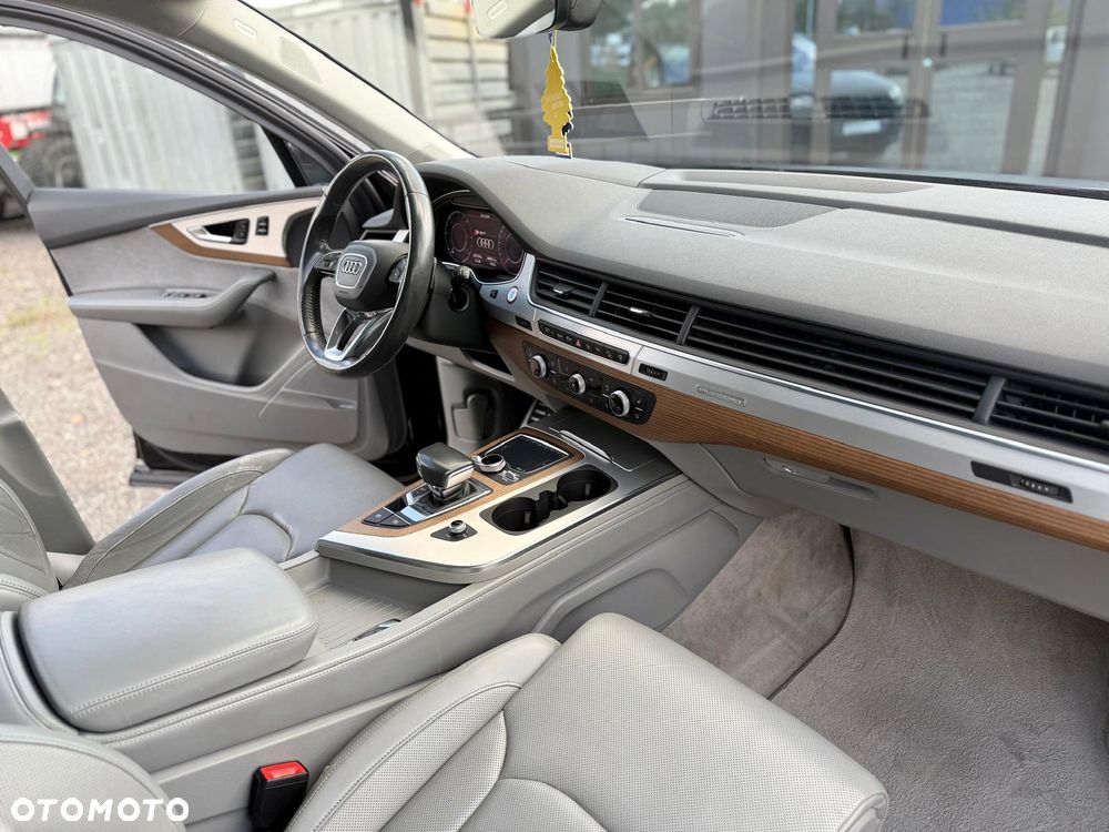 Audi SQ7 4.0 TDI Quattro Tiptronic - 9