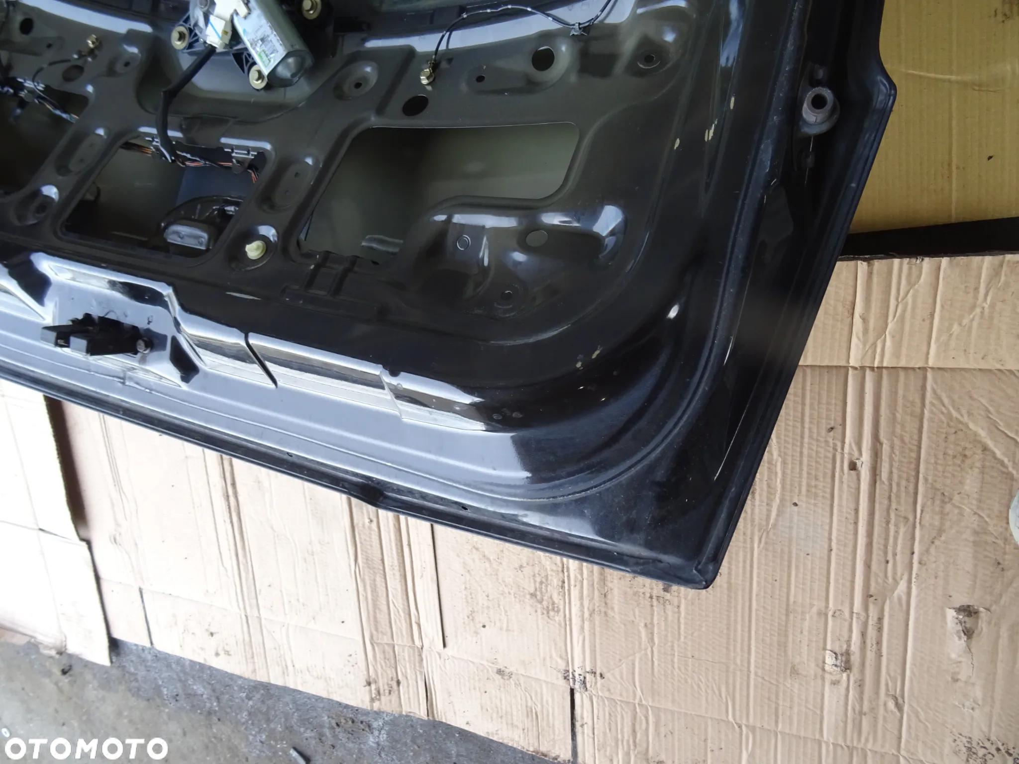 Klapa Bagażnika Nissan Micra K12 Z11G (Goła) - 13