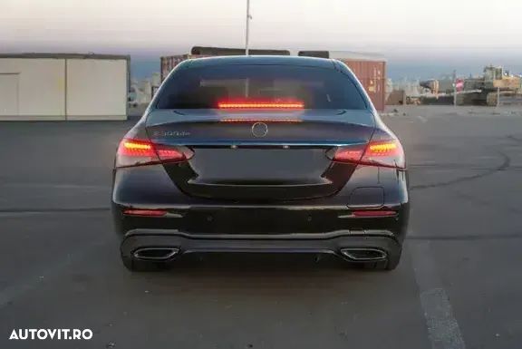 Mercedes-Benz E - 31