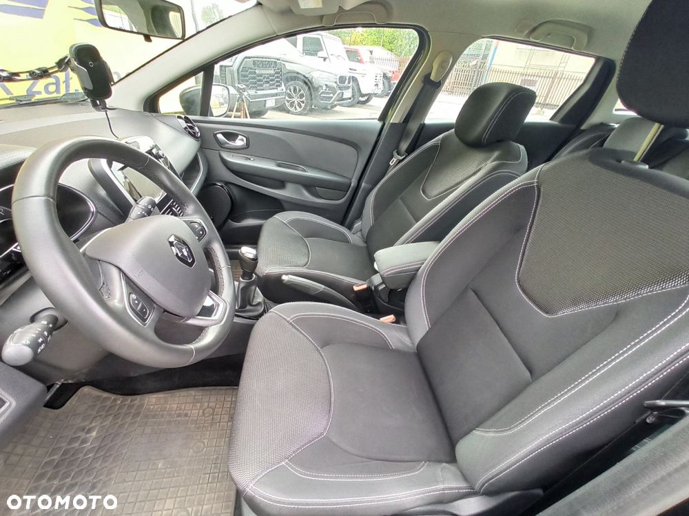 Renault Clio - 6