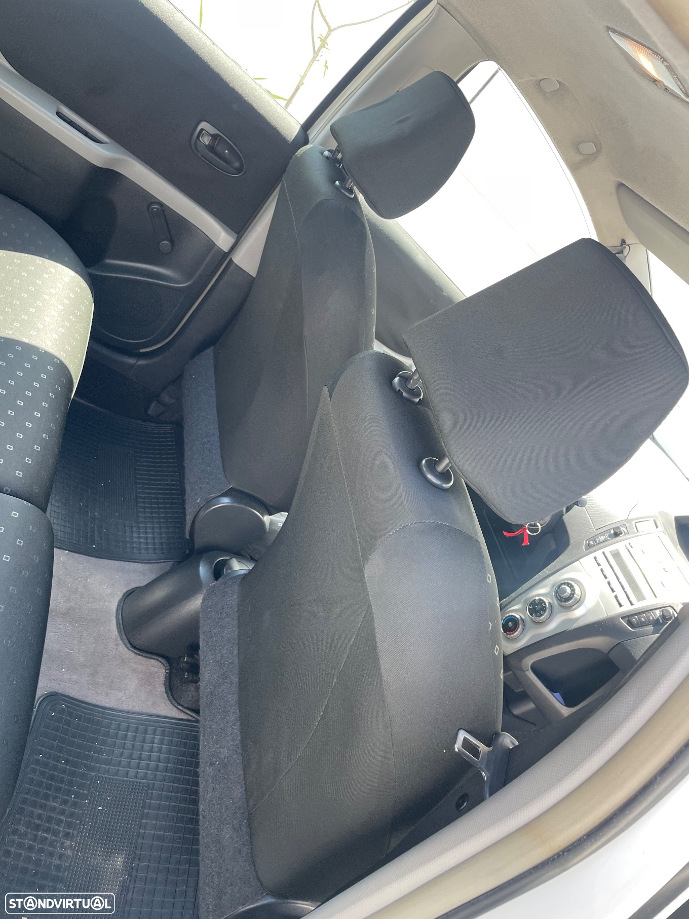 Toyota Yaris 1.4 D-4D AC - 4