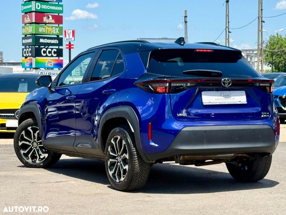 Toyota Yaris Cross 1.5 VVT-i HSD 4x4 Dynamic - 14