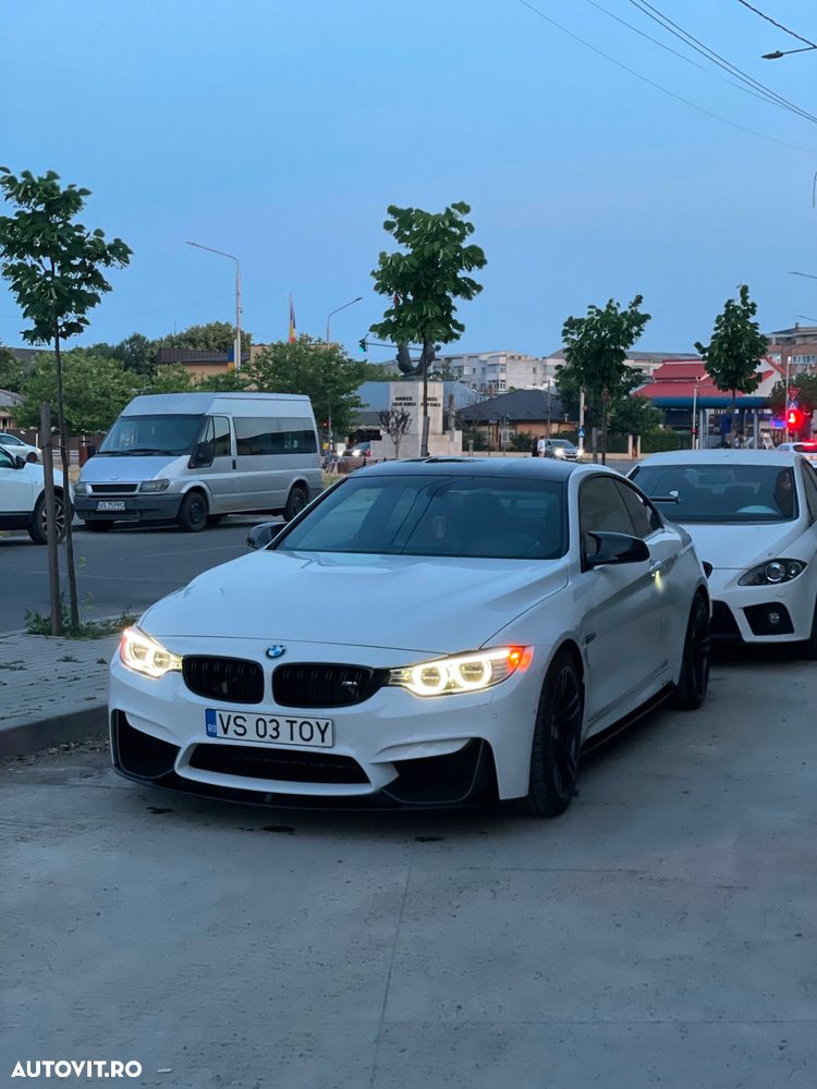 BMW M4 - 4