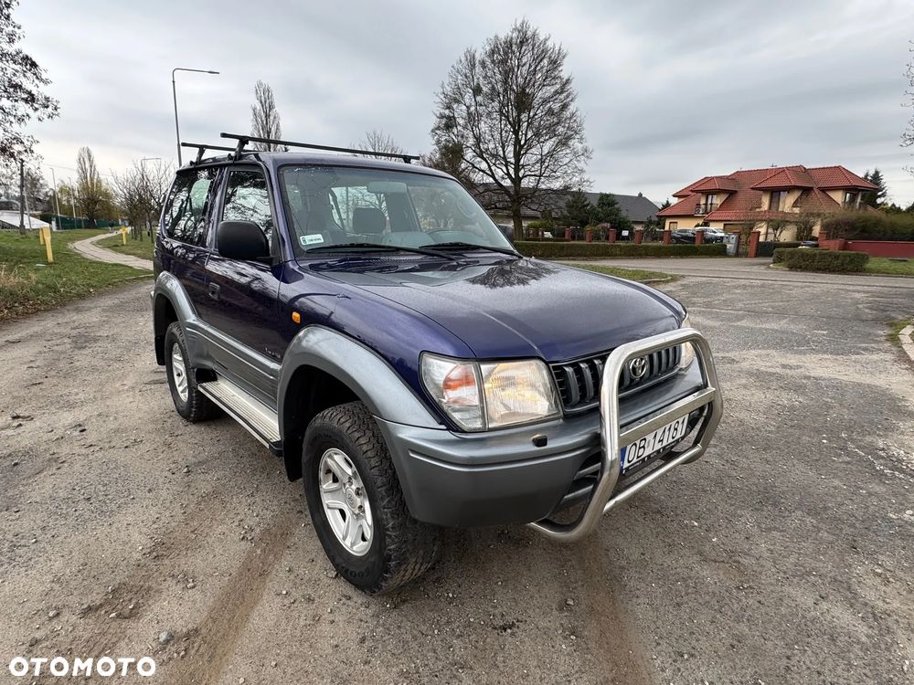 Toyota Land Cruiser - 4