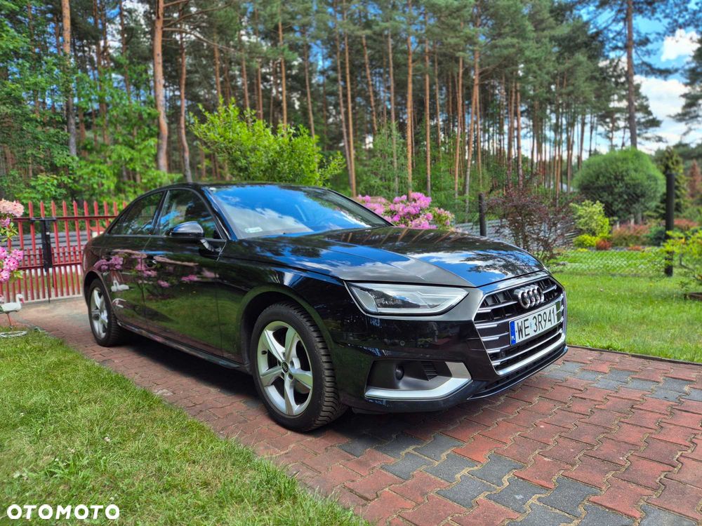 Audi A4 Limousine - 1