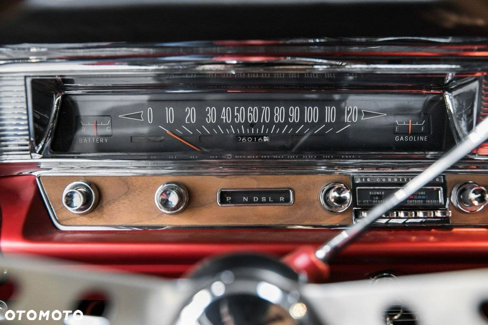 Pontiac Bonneville - 41