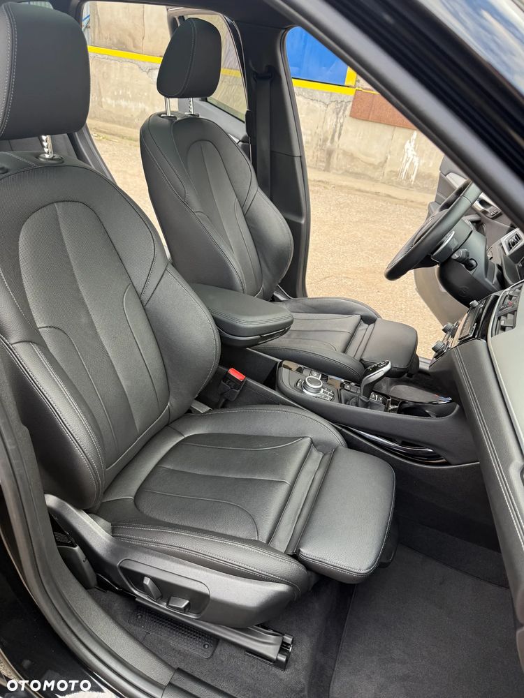 BMW X1 xDrive25i xLine sport - 30