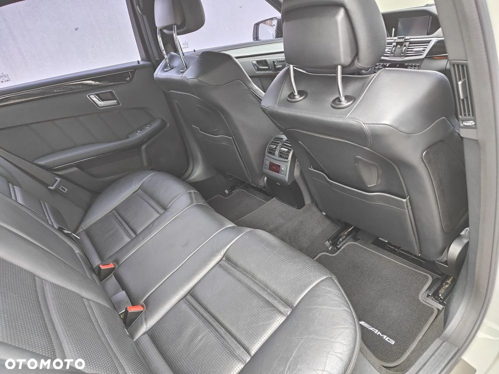 Mercedes-Benz Klasa E - 12