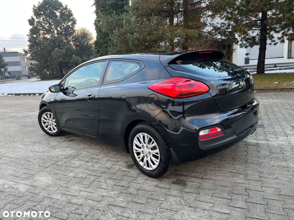 Kia ProCeed 1.4 M - 4