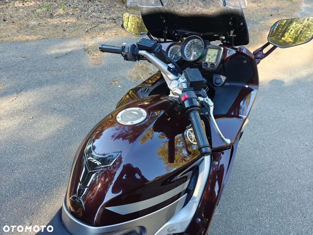 Yamaha FJR - 5