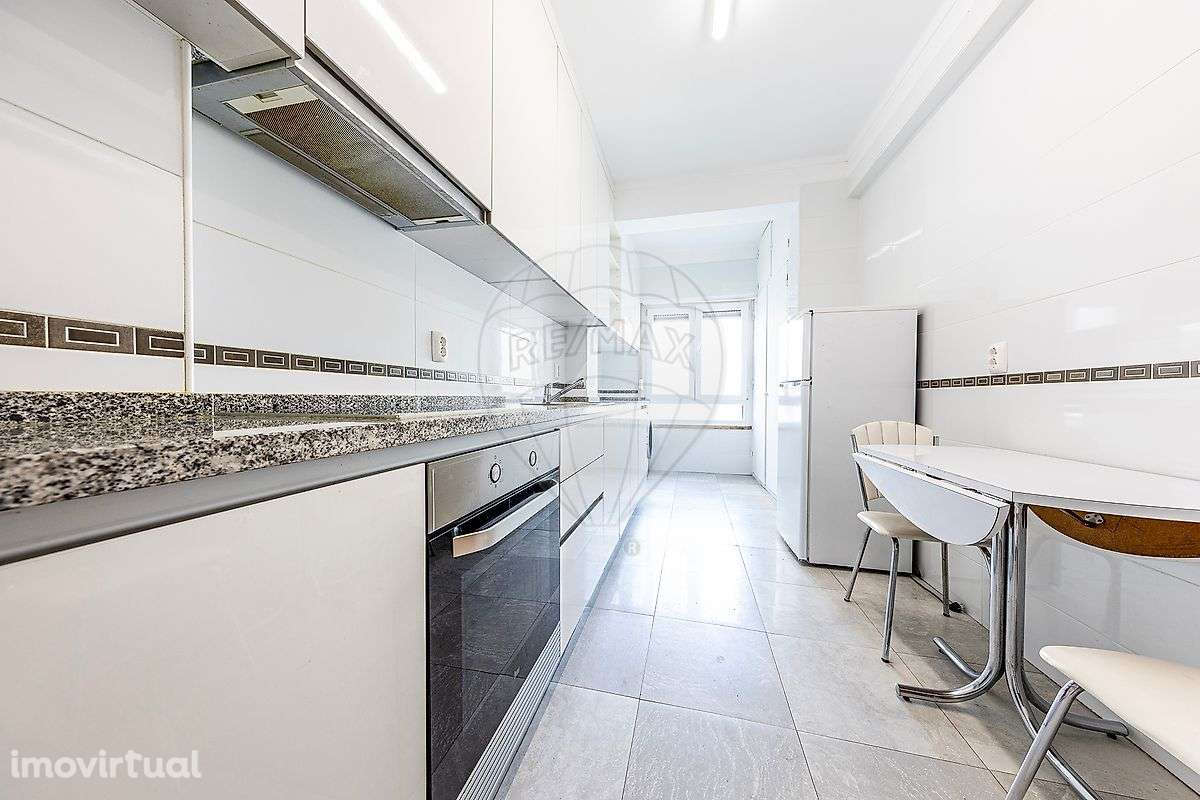 Apartamento T2 para arrendamento - Grande imagem: 2/16