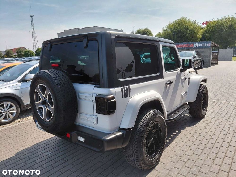 Jeep Wrangler - 8