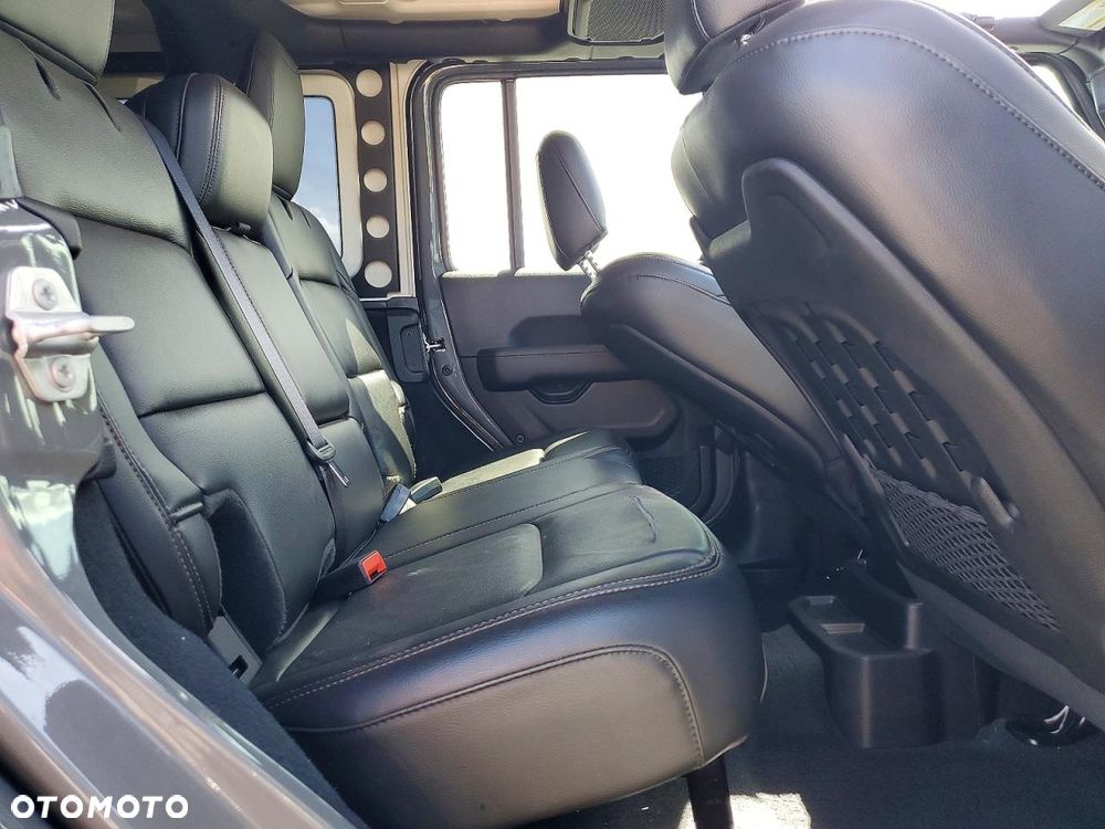 Jeep Wrangler - 10