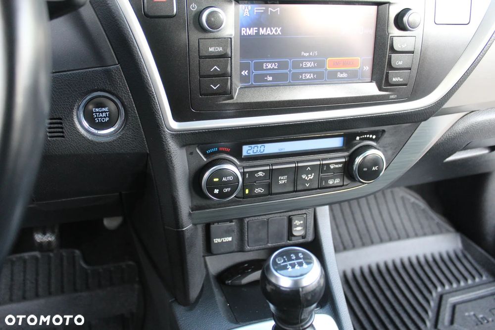 Toyota Auris 1.33 VVT-i Premium - 17