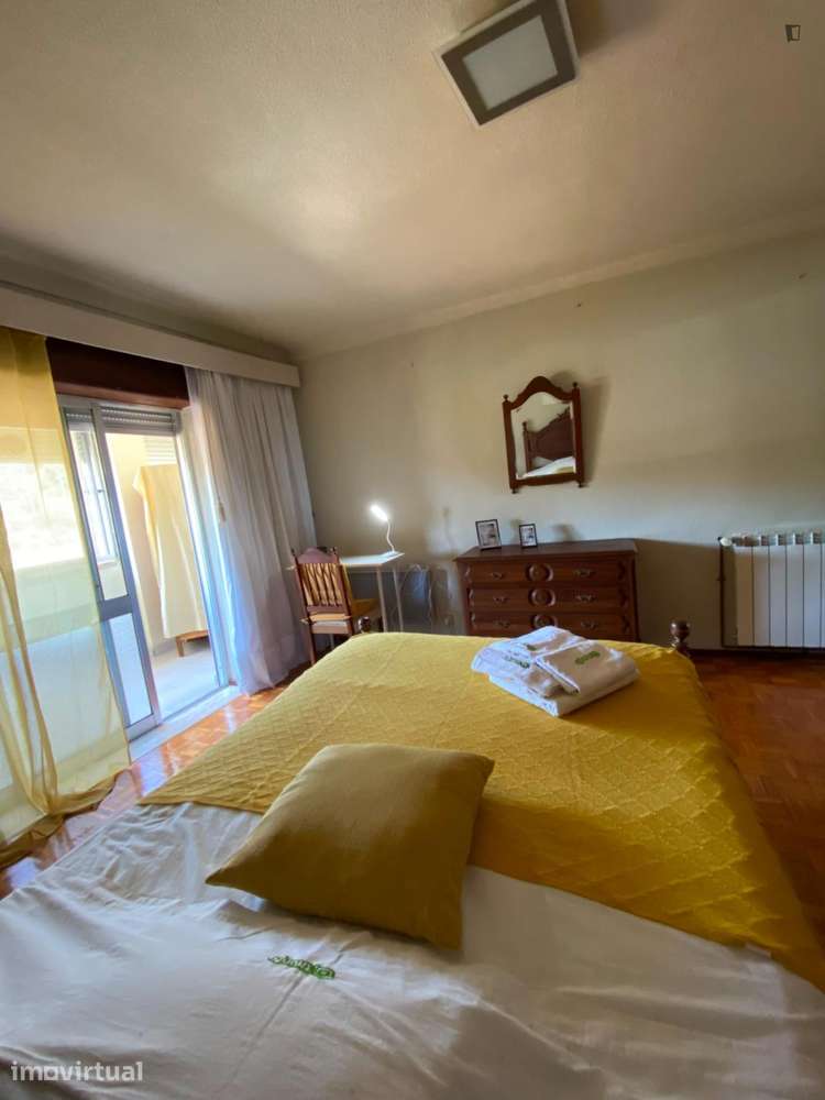 Quarto - localizado em Guarda - Grande imagem: 2/13