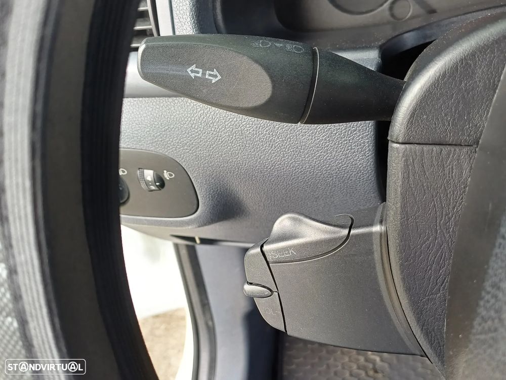 Ford TRANSIT CONNECT 1.8 TDCI 90 CV - 23