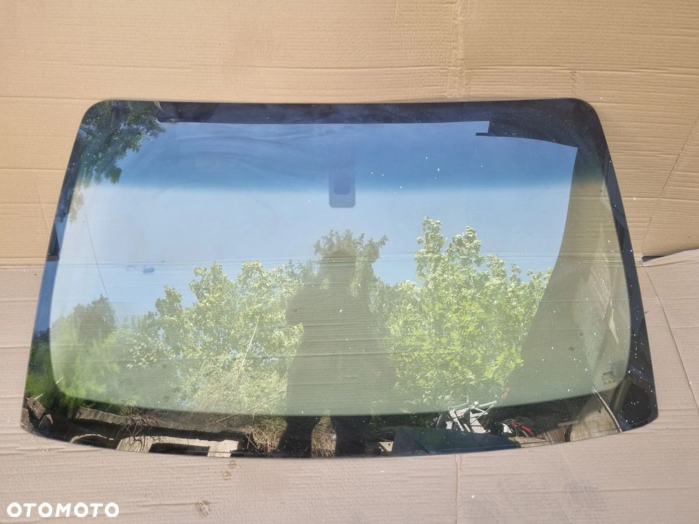 Nissan Navara D40 III Szyba czołowa Oryginalna