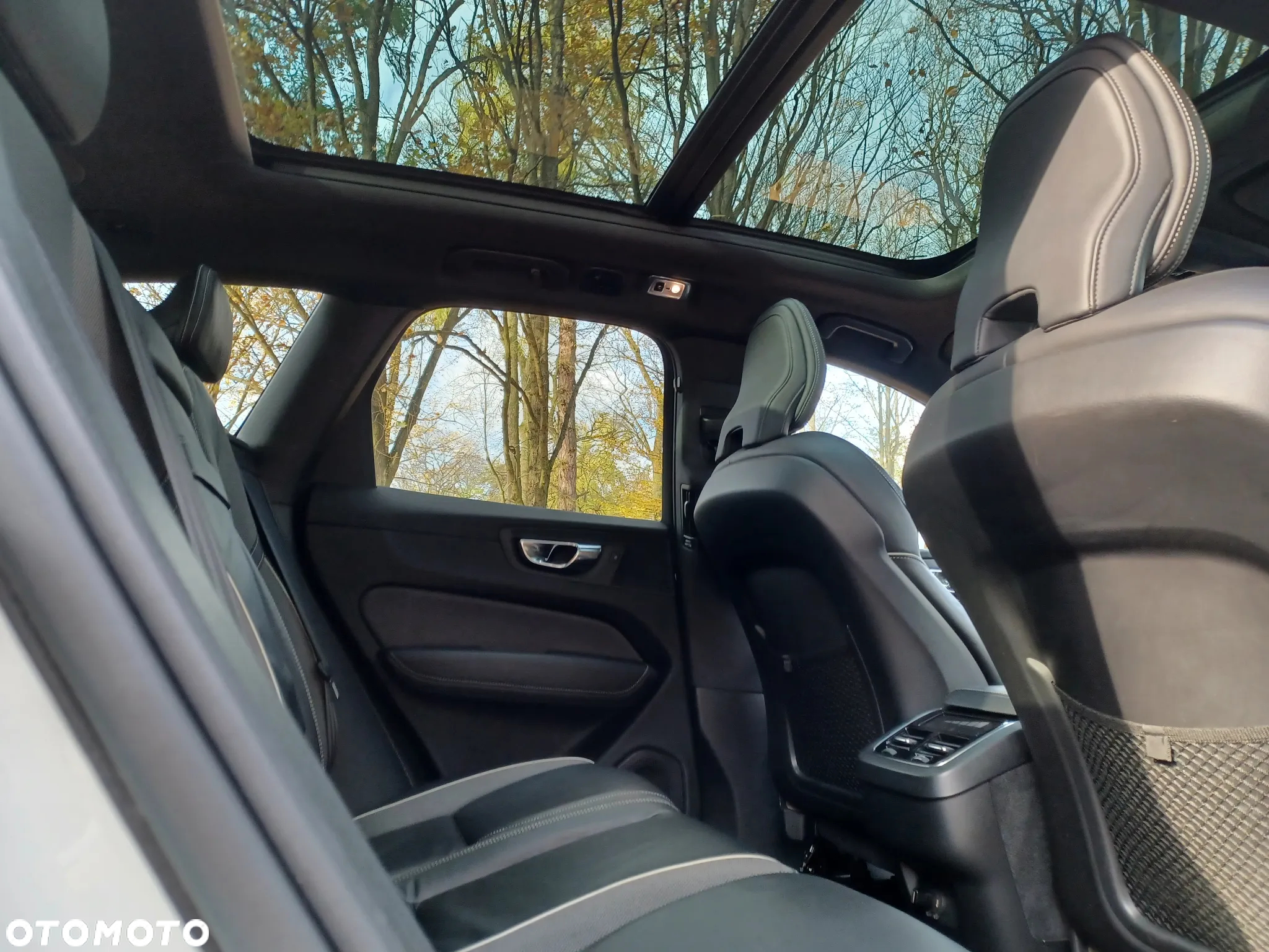Volvo XC 60 T5 AWD R-Design - 20