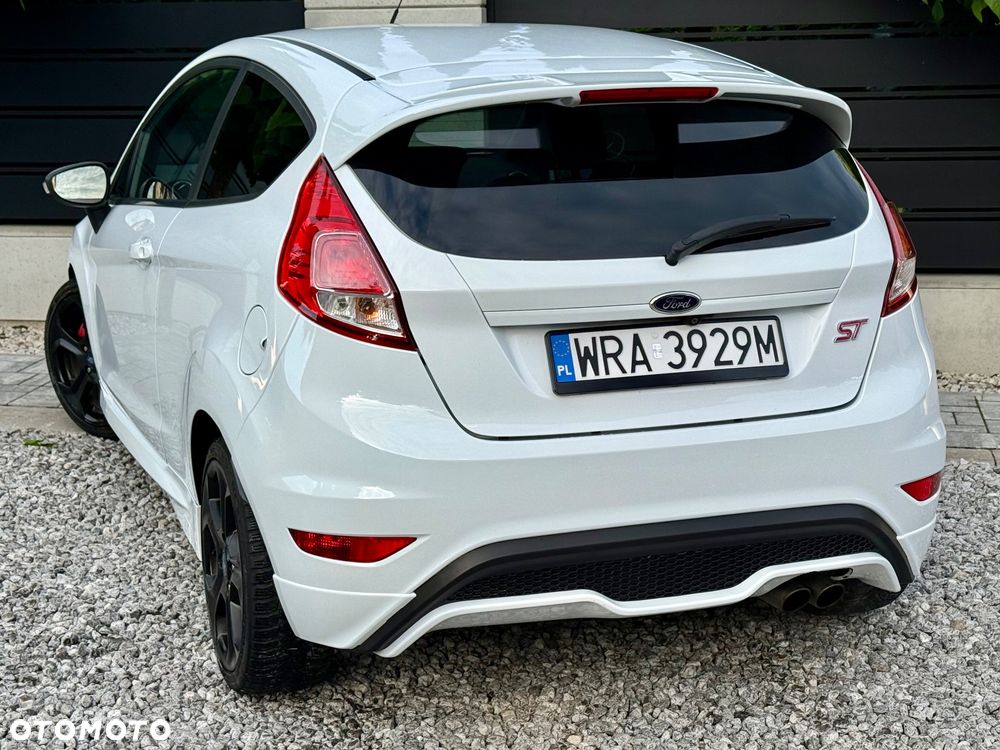 Ford Fiesta 1.6 EcoBoost ST - 8