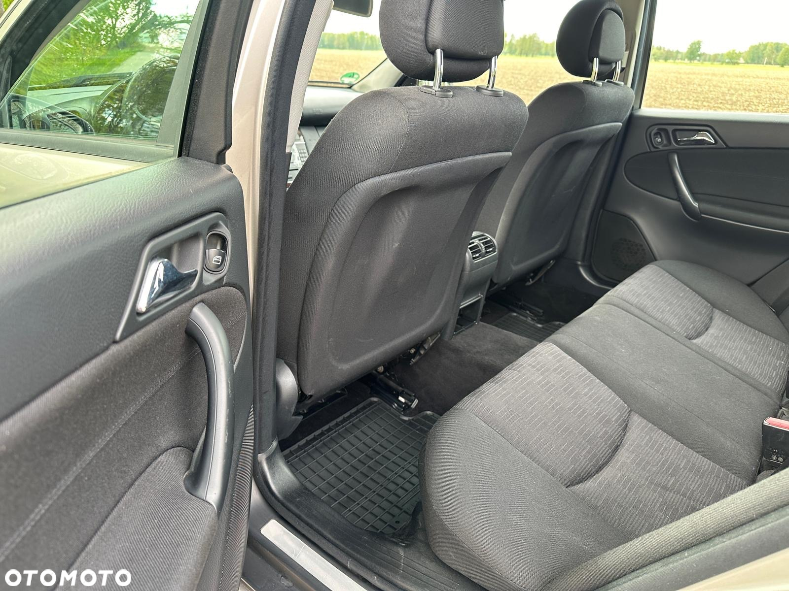 Mercedes-Benz Klasa C 220 T CDI Automatik Classic - 14
