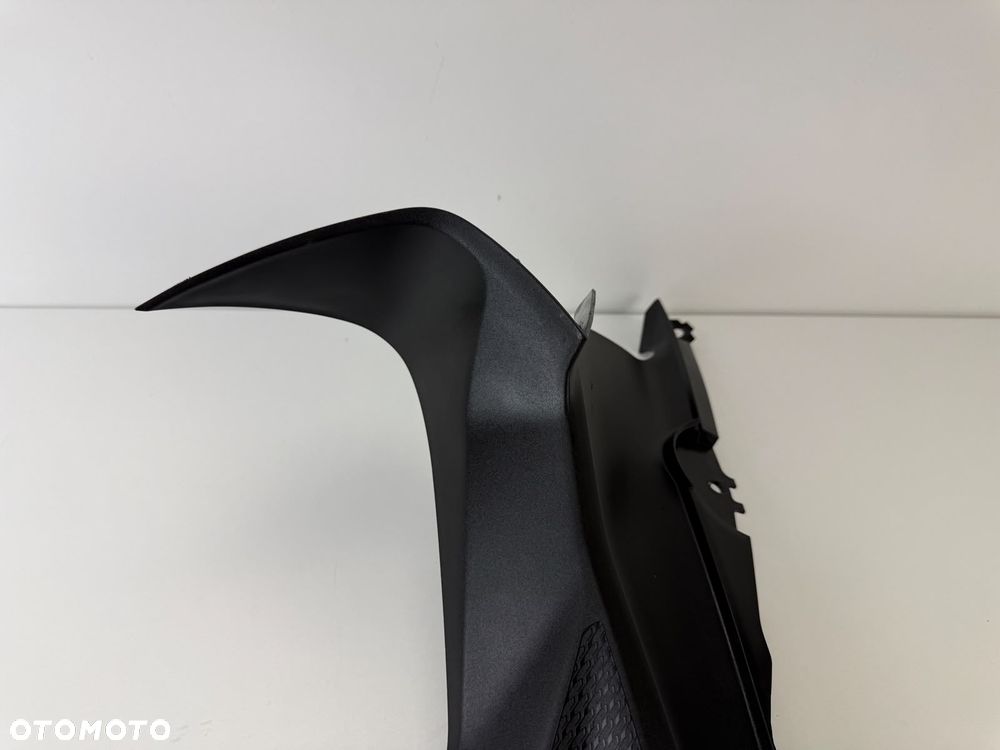Prawe boczne górne wypełnienie BMW S1000RR K67 2019+ - 11