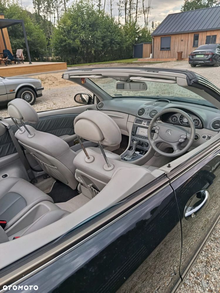 Mercedes-Benz CLK - 11