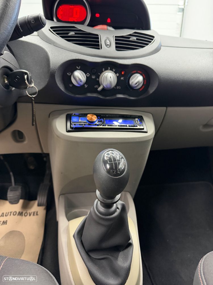 Renault Twingo 1.2 Confort - 12
